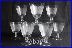 10 verres à eau en cristal gravé à l'aiguille Art Déco, décor chardon, h. 11.5cm