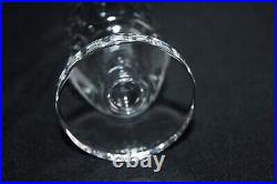12 verres à eau en cristal taillé Art déco hauteur 13.7 cm, parfait état