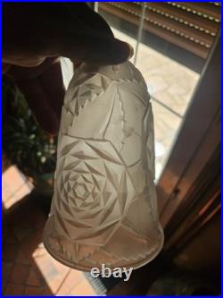 2 Grandes Tulipes Epoque Art Deco En Verre Moulé Dieupart Goro Simonet