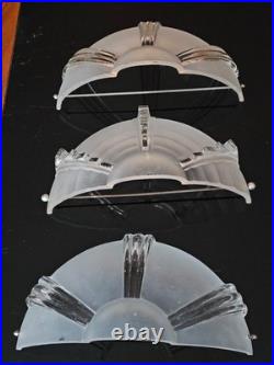 3 vasques demi-lune Art Déco (1930) Verre moulé-pressé Style Ezan / Petitot 3 vasques demi-lune Art Déco (1930) Verre moulé-pressé Style Ezan / Petitot