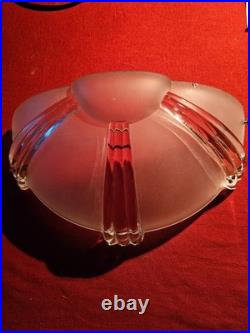 3 vasques demi-lune Art Déco (1930) Verre moulé-pressé Style Ezan / Petitot 3 vasques demi-lune Art Déco (1930) Verre moulé-pressé Style Ezan / Petitot