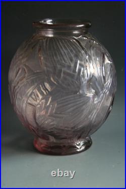ANCIEN VASE ART DECO PIERRE D'AVESN en verre