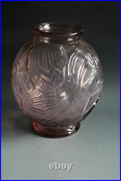 ANCIEN VASE ART DECO PIERRE D'AVESN en verre