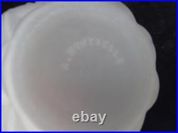 ANDRE HUNEBELLE Vase boule en verre pressé moulé signé A. HUNEBELLE ART DECO