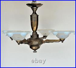 Ancien Lustre Art Deco 4 bras de lumiere coupes en verre DLG EZAN SABINO