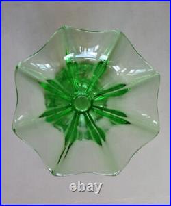 Ancien VASE en verre URANIUM art déco bohème années 30 signé Tchécoslovaquie Ancien VASE en verre URANIUM art déco bohème années 30 signé Tchécoslovaquie