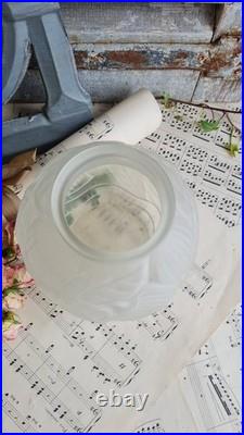 Ancien Vase Boule En Verre Depoli Moule Presse Signe Spip Art Deco