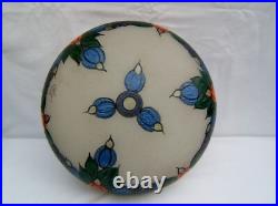 Ancien grand plafonnier en verre givré émaillé fleurs art déco signé Doriz