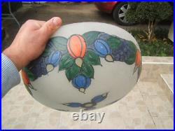 Ancien grand plafonnier en verre givré émaillé fleurs art déco signé Doriz