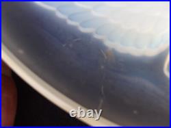 Ancien grand plat en verre pressé moulé Verlys albatroses poissons art déco 1930