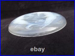 Ancien grand plat en verre pressé moulé Verlys albatroses poissons art déco 1930