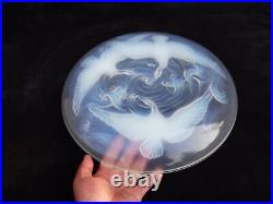 Ancien grand plat en verre pressé moulé Verlys albatroses poissons art déco 1930
