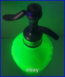 Ancien siphon eaux gazeuses garot ouraline verre vert art deco nouveau