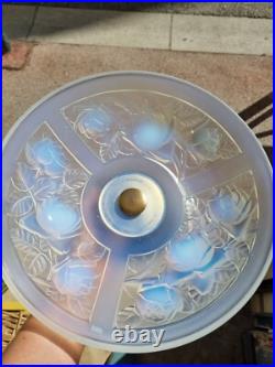 Ancienne Coupe, Époque Art Déco. Verre Opalescent signée Julien France