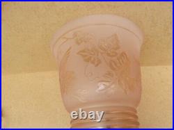 Ancienne lampe art déco signé Deveau verre dégagé à l'acide décor cigognes fleur
