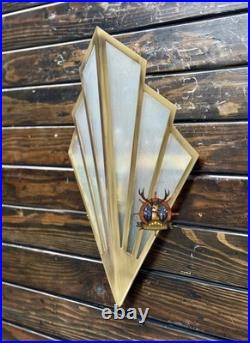 Applique murale art déco verre dépoli laiton élégance intemporelle luminaire