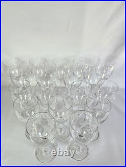 Art Déco. Années 30/40. Lot de 18 verres à pied en cristal Motifs épis de blé