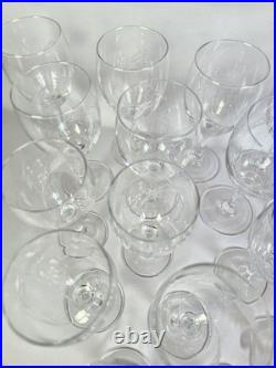 Art Déco. Années 30/40. Lot de 18 verres à pied en cristal Motifs épis de blé