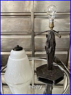 Art Déco Lampe Veilleuse Ancienne Fer Forgé Martelé Obus Globe Verre