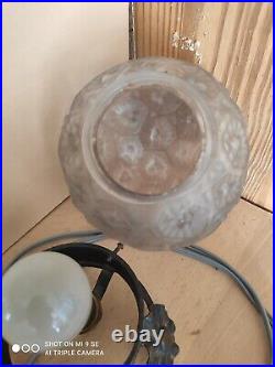 Art Deco Lampe a poser de table globe verre presse moule pied forge motif floral