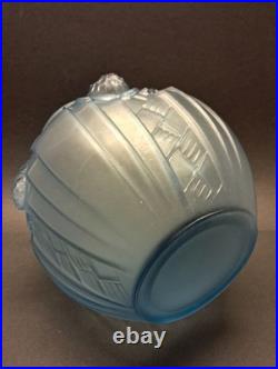 Art Déco vase en verre pressé à décor de pommes de pin vers 1925 sig. De Cagny