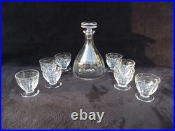 Baccarat Carafe et 8 Verres Service à liqueur en Cristal Modèle Charmes Art Déco