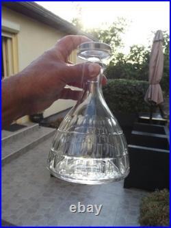 Baccarat Carafe et 8 Verres Service à liqueur en Cristal Modèle Charmes Art Déco