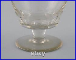 Baccarat, France. 11 verres Art Déco coupés à facettes. Art glass, 1930 / 40s