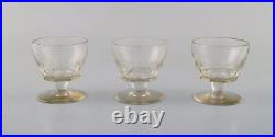 Baccarat, France. Huit verres Art déco coupés à facettes. Art glass, 1930 / 4