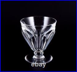 Baccarat, France. Quatre verres à vin blanc Art Déco en cristal à facettes
