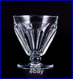 Baccarat, France. Quatre verres à vin rouge Art Déco en cristal à facettes