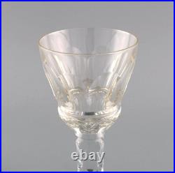 Baccarat, France. Six verres à vin rouge Art Déco en cristal transparent