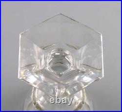 Baccarat, France. Six verres à vin rouge Art Déco en cristal transparent
