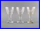 Baccarat, France. Trois verres à vin blanc Art Déco en cristal transparent