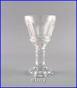 Baccarat, France. Trois verres à vin blanc Art Déco en cristal transparent
