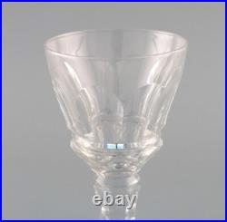 Baccarat, France. Trois verres à vin blanc Art Déco en cristal transparent