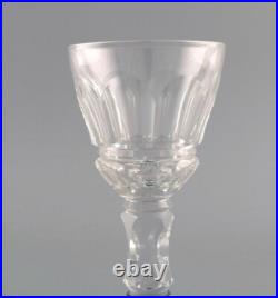 Baccarat, France. Trois verres à vin blanc Art Déco en cristal transparent