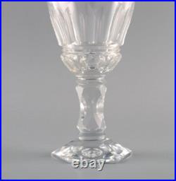 Baccarat, France. Trois verres à vin blanc Art Déco en cristal transparent