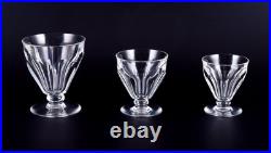 Baccarat, France. Un ensemble de six verres Art Déco en cristal à facettes