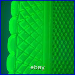 Bayel plat assiette pointe diamant ouraline verre vert ancien art deco nouveau