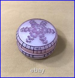 Boite ronde / bonbonnière ART DECO verre dégagé à l'acide signé MODA pour DAUM