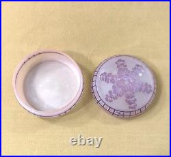 Boite ronde / bonbonnière ART DECO verre dégagé à l'acide signé MODA pour DAUM