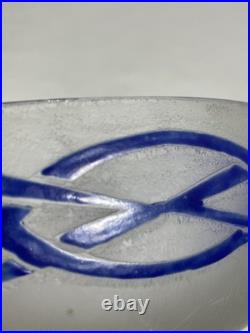 Bol Art Déco en verre givré signé Legras