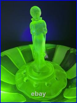 Centre de table pique-fleurs Art Deco Walther & Sohne verre ouraline centerpiece Centre de table pique-fleurs Art Deco Walther & Sohne verre ouraline centerpiece