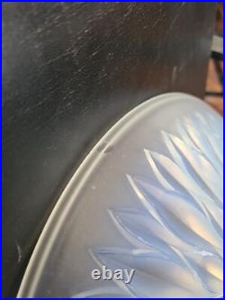 Coupe A Fruits art déco en verre opalescent a décor Géométrique Non Signé