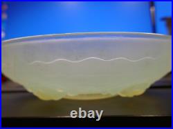 Coupe art déco verre opalescent, signée Ezan(Ezanville), D 24cm, H 6,5cm