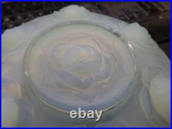 Coupe art déco verre opalescent, signée Ezan(Ezanville), D 24cm, H 6,5cm