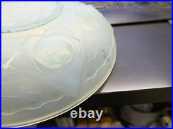 Coupe art déco verre opalescent, signée Ezan(Ezanville), D 24cm, H 6,5cm