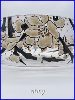 Coupe en verre soufflé émaillé à décor floral japonisant signé Mazoyer Art Déco