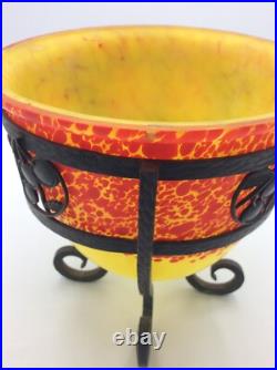Coupe en verre soufflé moucheté et fer forgé martelé signé Moda Art Déco